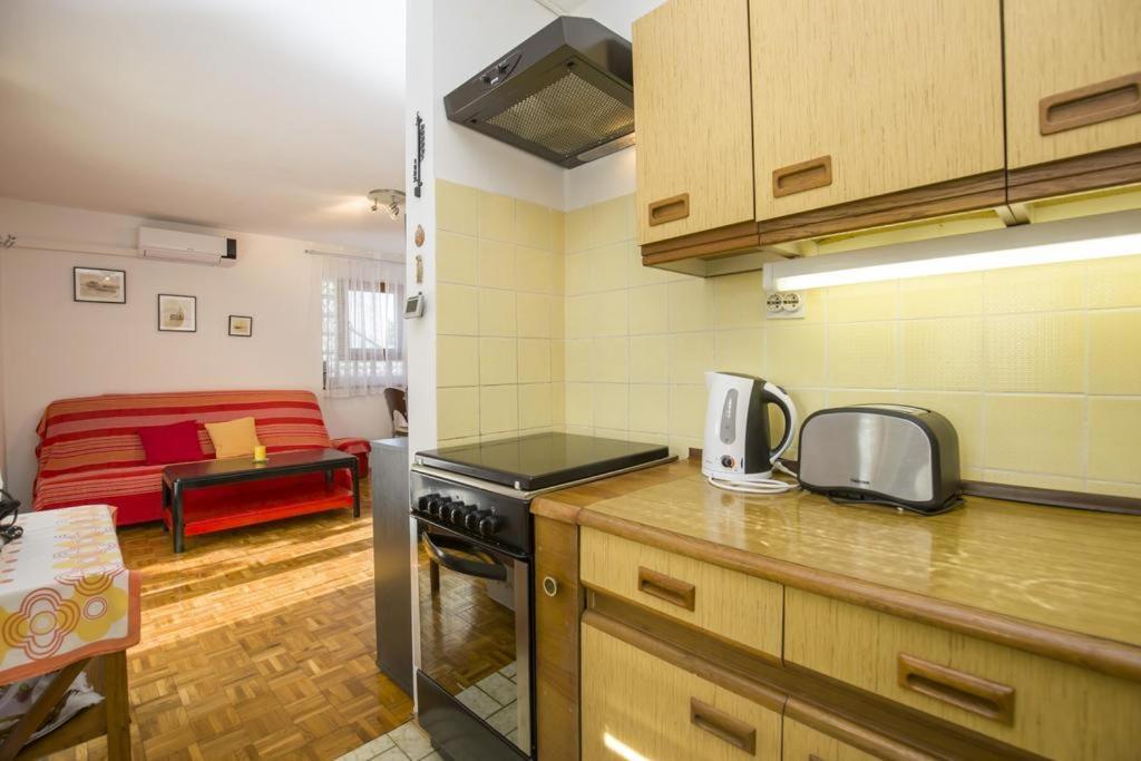Apartman Laurus Malinska Esterno foto
